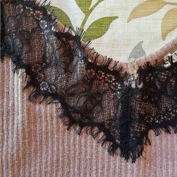 Womens Spaghetti Strap Cami Tank Top (TK21) - Picture 3 of 9